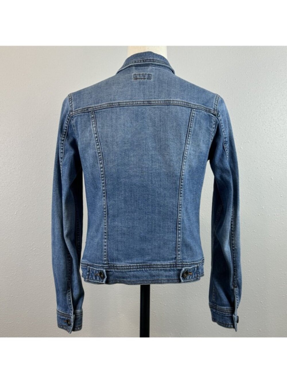 Merona Jean Jacket Womens Size XS Blue Denim Button Up Collared 4 Pockets Casual - Picture 3 of 13